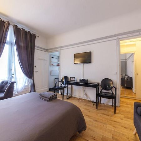 Private Studio - Avenue Des Champs-Elysees Lägenhet Paris Exteriör bild